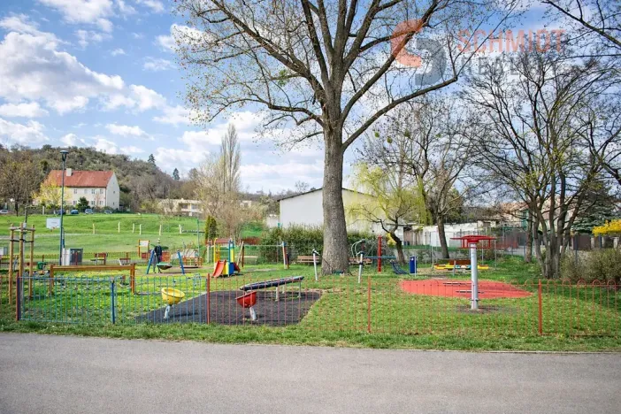 Pronájem rodinného domu, Mikulov, Vinohrady, 320 m2