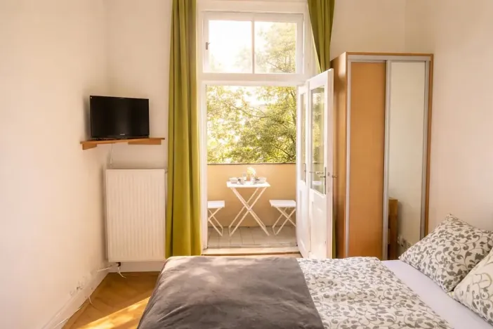 Pronájem bytu 1+kk, Praha - Žižkov, Fibichova, 25 m2