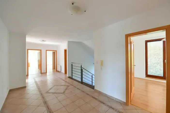 Prodej rodinného domu, Horoměřice, 350 m2