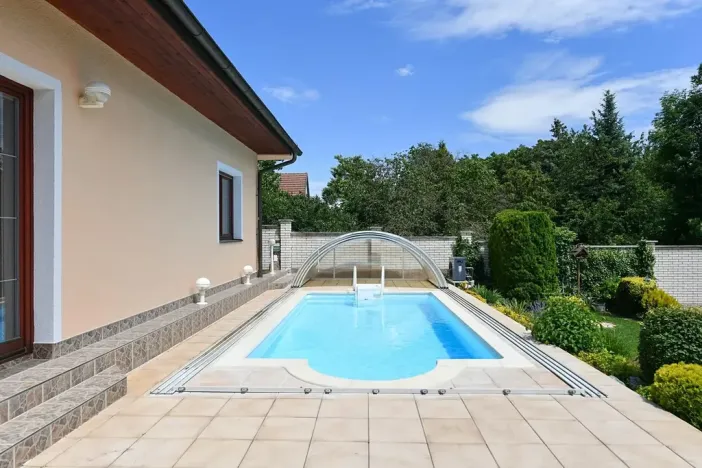 Prodej rodinného domu, Horoměřice, 350 m2