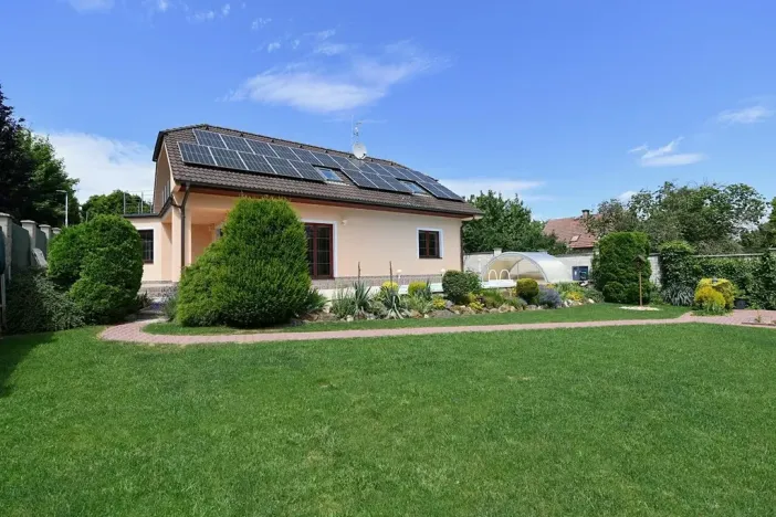 Prodej rodinného domu, Horoměřice, 350 m2