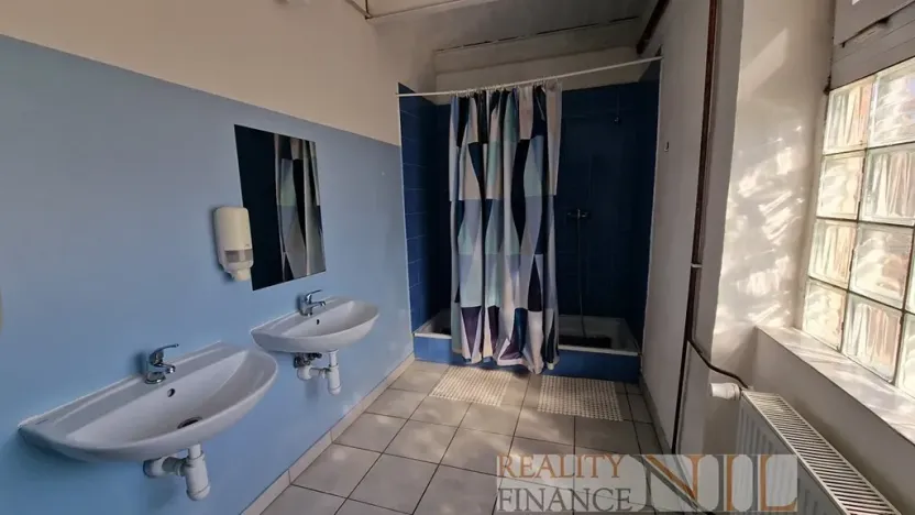 Pronájem skladu, Plzeň, 1074 m2