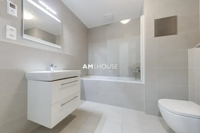 Pronájem bytu 2+kk, Praha - Vysočany, Sousedíkova, 50 m2