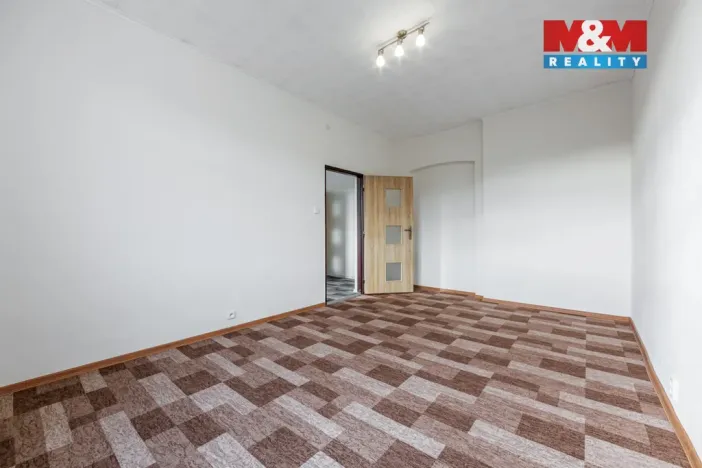 Prodej bytu 2+1, Karlovy Vary - Rybáře, Lad. Koubka, 50 m2