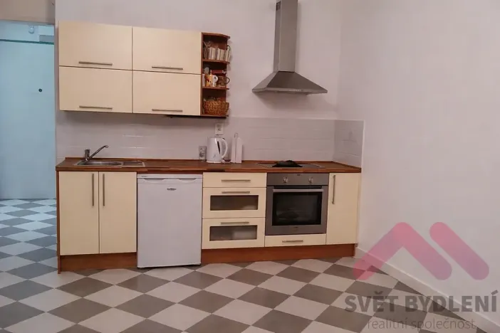 Pronájem bytu 2+kk, Praha - Nusle, Spolupráce, 30 m2