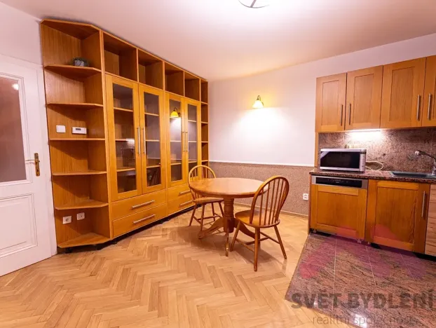 Pronájem bytu 2+kk, Praha - Smíchov, Tomáškova, 44 m2