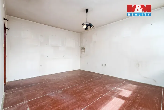 Prodej bytu 1+kk, Hradec Králové - Slezské Předměstí, Třebechovická, 27 m2