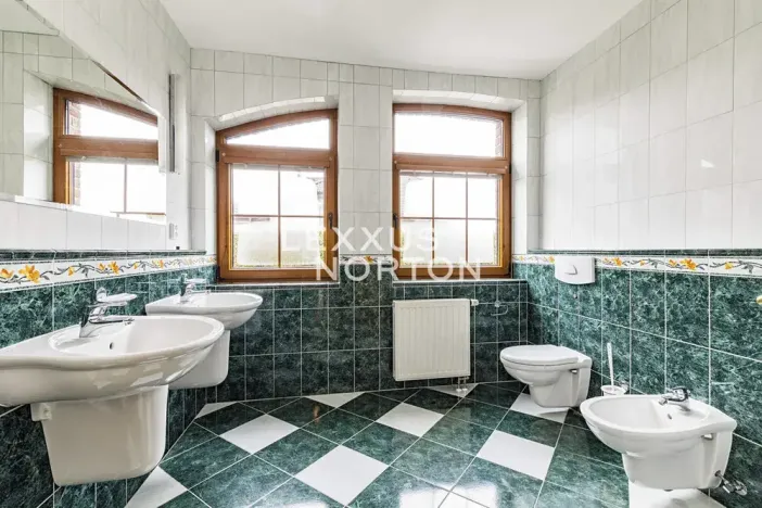 Pronájem vily, Praha - Nebušice, Druhého odboje, 384 m2