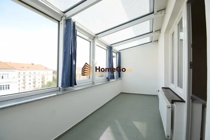 Pronájem bytu 1+kk, Praha - Nusle, Lounských, 50 m2