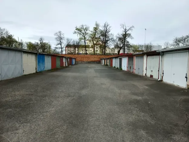 Pronájem garáže, Plzeň, Na Sklárně, 20 m2