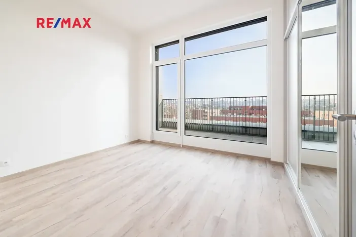 Pronájem bytu 2+kk, Praha - Modřany, Kolmanova, 56 m2