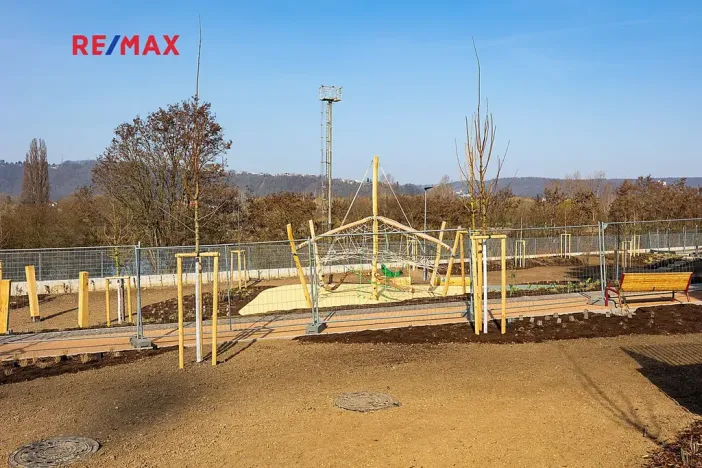 Pronájem bytu 2+kk, Praha - Modřany, Kolmanova, 56 m2