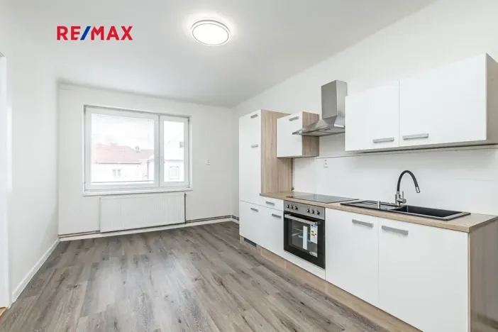 Prodej bytu 1+1, Čistá, nám. Václavské, 43 m2