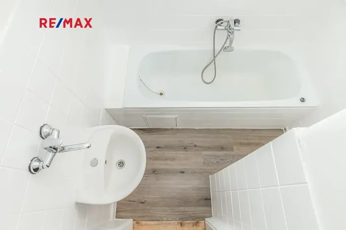 Prodej bytu 1+1, Čistá, nám. Václavské, 43 m2