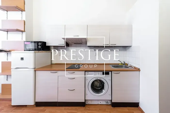Pronájem bytu 1+kk, Praha - Vinohrady, Šafaříkova, 28 m2