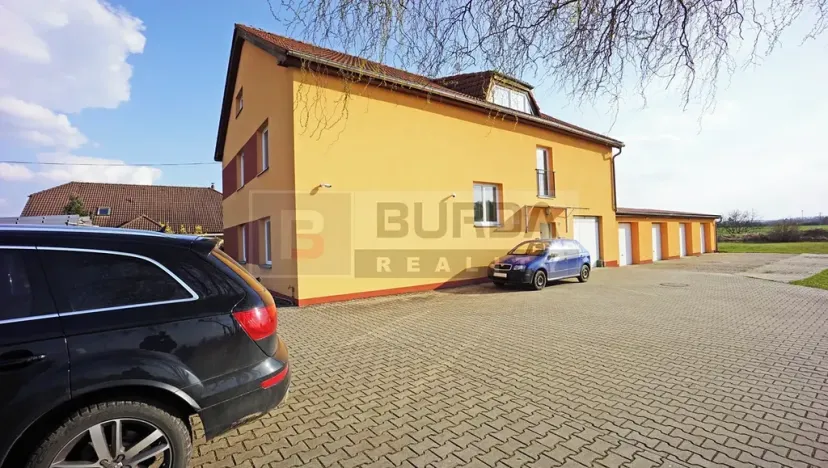 Pronájem kanceláře, Neratovice, 514 m2