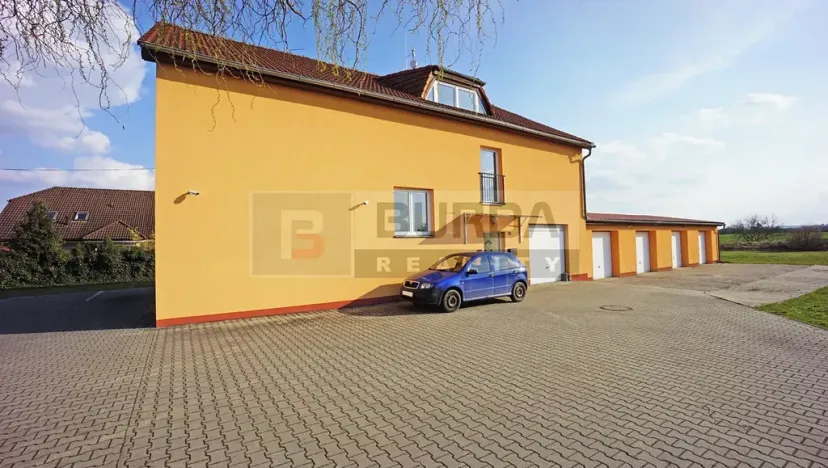 Pronájem kanceláře, Neratovice, 514 m2