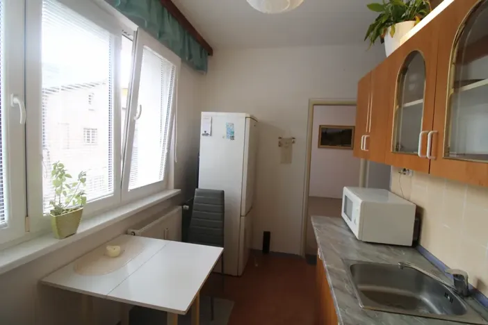 Pronájem bytu 2+1, Karlovy Vary, Krymská, 54 m2