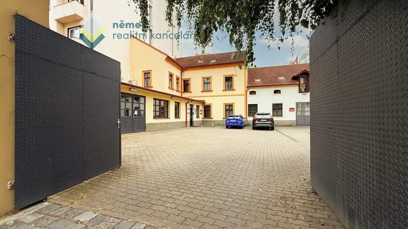 Pronájem kanceláře, Praha - Holešovice, Dělnická, 44 m2