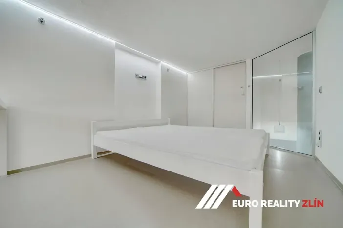 Prodej bytu 1+kk, Zlín, J. A. Bati, 28 m2