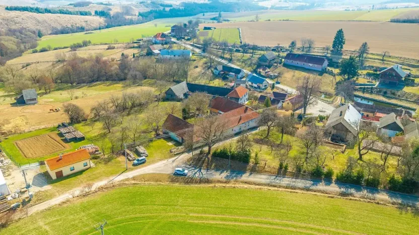Prodej zemědělské usedlosti, Radonín, 185 m2