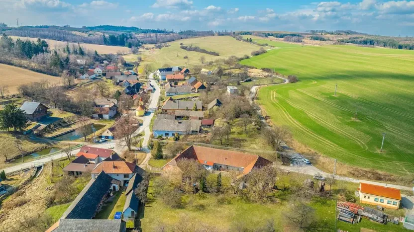 Prodej zemědělské usedlosti, Radonín, 185 m2