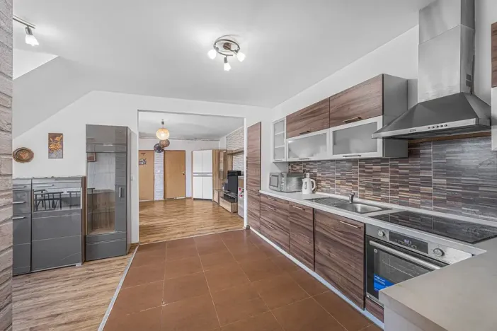 Prodej bytu 3+1, Teplice, U Hadích lázní, 73 m2