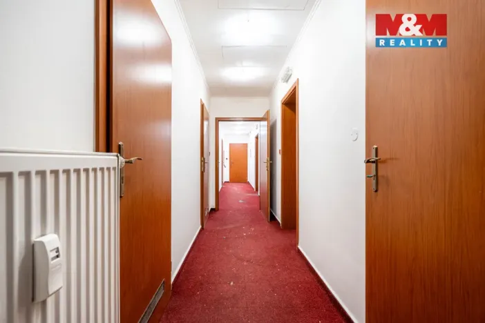 Prodej obchodního prostoru, Praha, Trnkovo náměstí, 324 m2