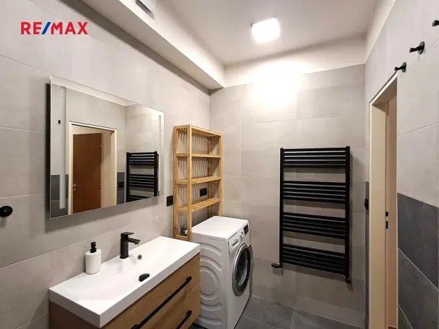 Pronájem bytu 2+kk, Praha - Hlubočepy, Voskovcova, 55 m2