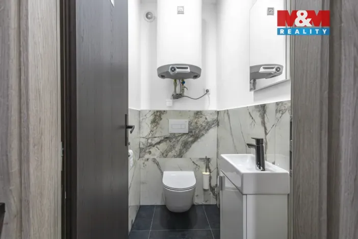 Pronájem obchodního prostoru, Mělník, Panešova, 65 m2