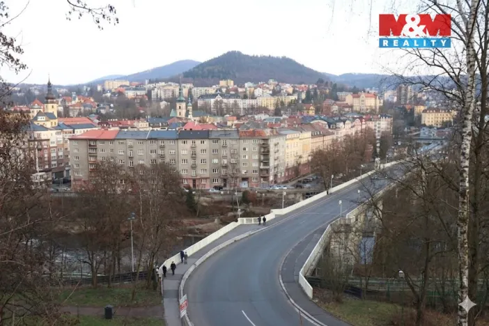 Prodej bytu 2+1, Karlovy Vary, nábřeží Jana Palacha, 63 m2