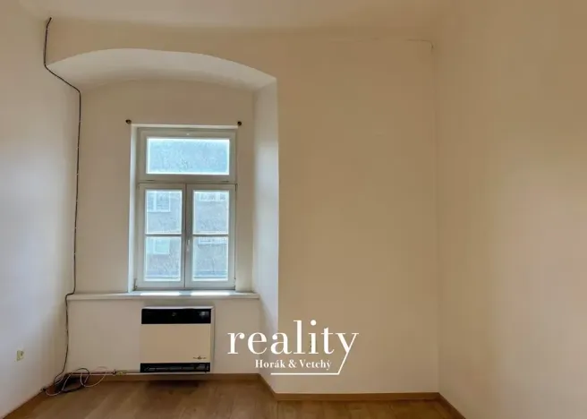 Pronájem bytu 2+1, Moravské Budějovice, nám. ČSA, 70 m2