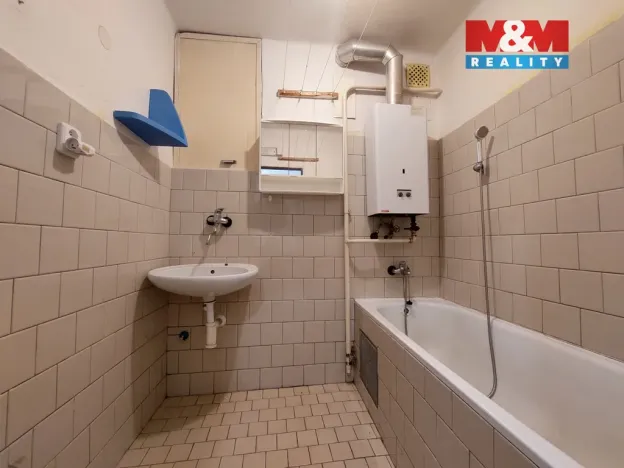 Prodej bytu 1+1, Klášterec nad Ohří - Miřetice u Klášterce nad Ohří, Pražská, 52 m2