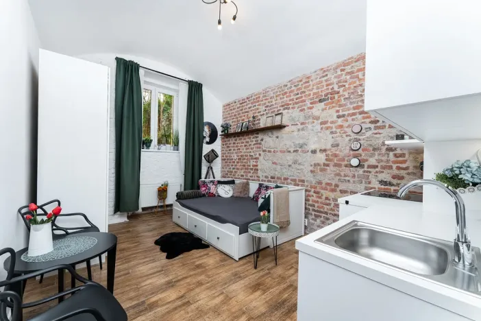 Pronájem bytu 1+kk, Praha - Holešovice, Dukelských hrdinů, 26 m2