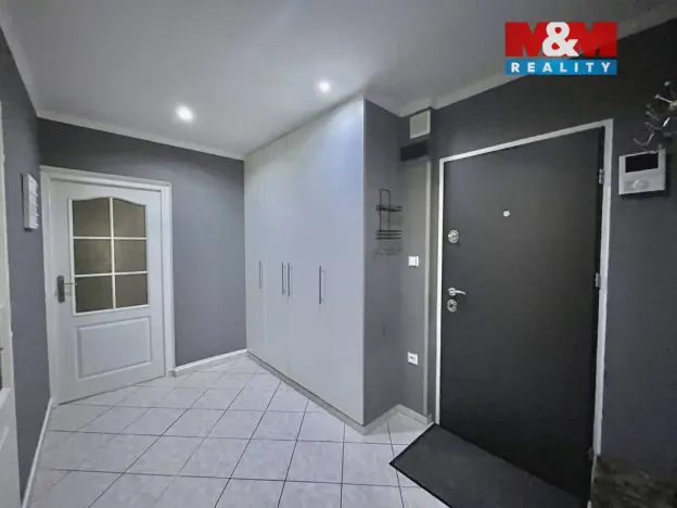 Pronájem bytu 2+1, Chomutov, Skalková, 52 m2