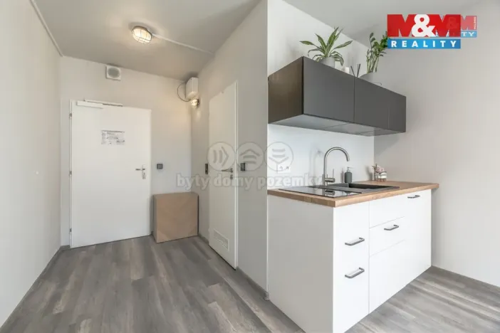 Prodej bytu 1+kk, Praha - Střížkov, Děčínská, 25 m2