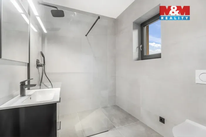 Prodej rodinného domu, Jenštejn, Za zahradami, 153 m2