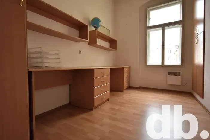 Pronájem kanceláře, Karlovy Vary, T. G. Masaryka, 75 m2