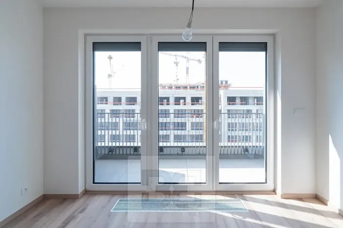 Pronájem bytu 1+kk, Praha - Hloubětín, Poděbradská, 32 m2
