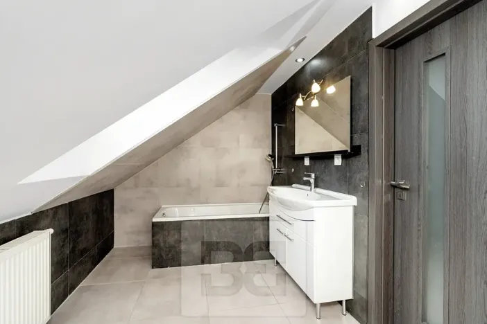 Prodej rodinného domu, Králův Dvůr, 262 m2