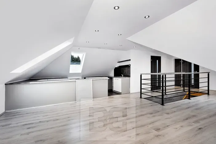 Prodej rodinného domu, Králův Dvůr, 262 m2