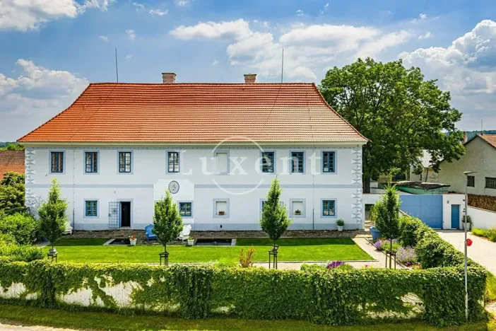 Prodej domu, Hluboká nad Vltavou, 1114 m2