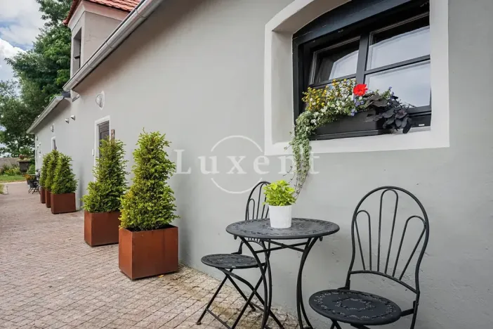 Prodej ubytování, Hluboká nad Vltavou, 1114 m2