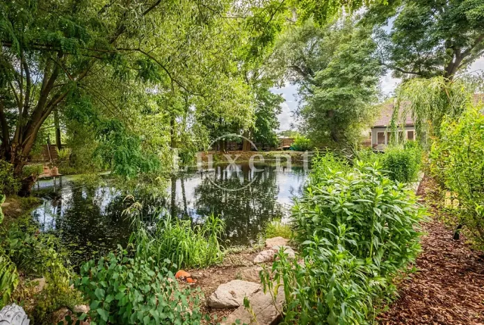 Prodej ubytování, Hluboká nad Vltavou, 1114 m2