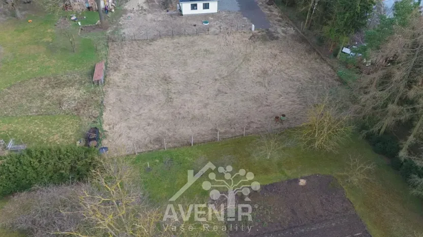 Prodej pozemku pro bydlení, Luštěnice, 886 m2