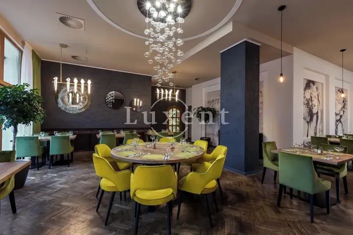 Pronájem kanceláře, Praha - Košíře, Jinonická, 257 m2