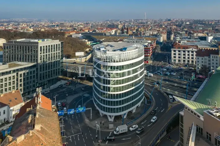 Pronájem kanceláře, Praha - Smíchov, Plzeňská, 250 m2