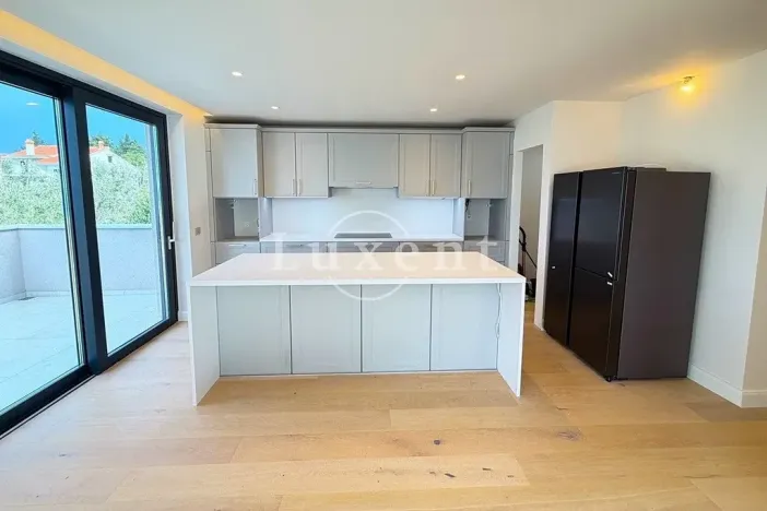 Prodej vily, Zadar, Chorvatsko, Krešimirova obala, 246 m2