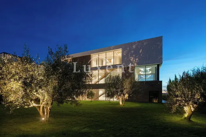 Prodej vily, Zadar, Chorvatsko, 790 m2