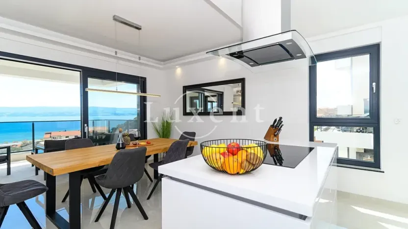 Prodej vily, Omiš, Chorvatsko, 460 m2